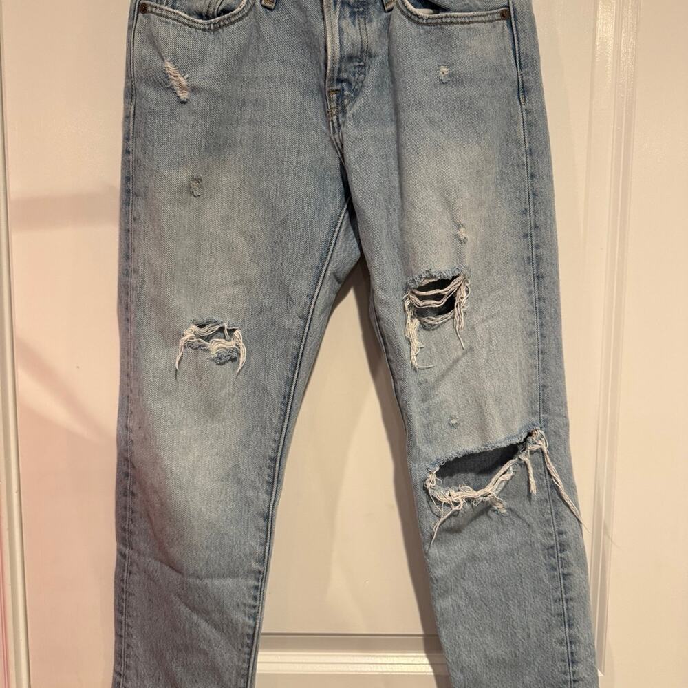 Levis Ripped Jeans